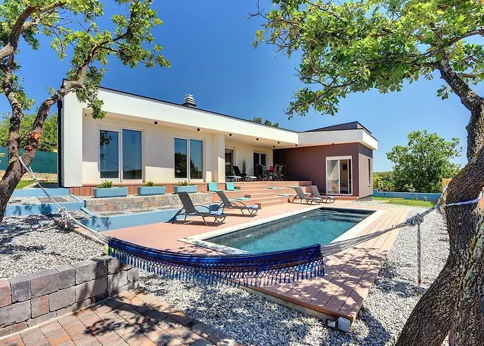 Casa vacanze Mit Privatem Pool Nur Wenige Minuten Von Den Straenden Pola