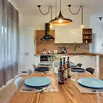 Casa vacanze Mit Privatem Pool Nur Wenige Minuten Von Den Straenden Pola