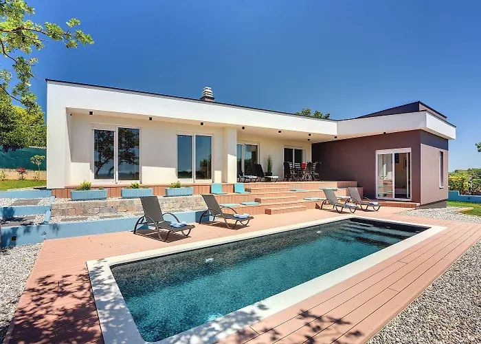 Mit Privatem Pool Nur Wenige Minuten Von Den Straenden Casa vacanze Pola